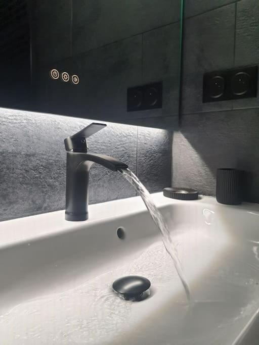 Superbe Appartement Avec Jacuzzi Et Exterieur แปร์ปินญอง ภายนอก รูปภาพ