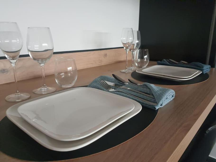 Superbe Appartement Avec Jacuzzi Et Exterieur แปร์ปินญอง ภายนอก รูปภาพ