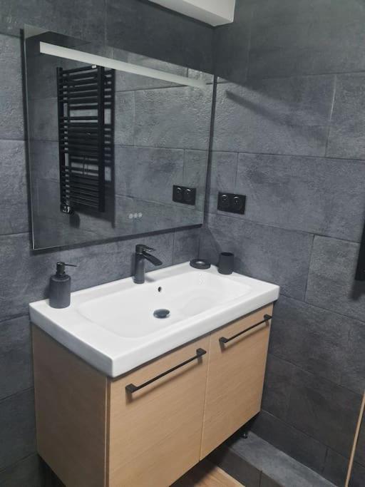 Superbe Appartement Avec Jacuzzi Et Exterieur แปร์ปินญอง ภายนอก รูปภาพ